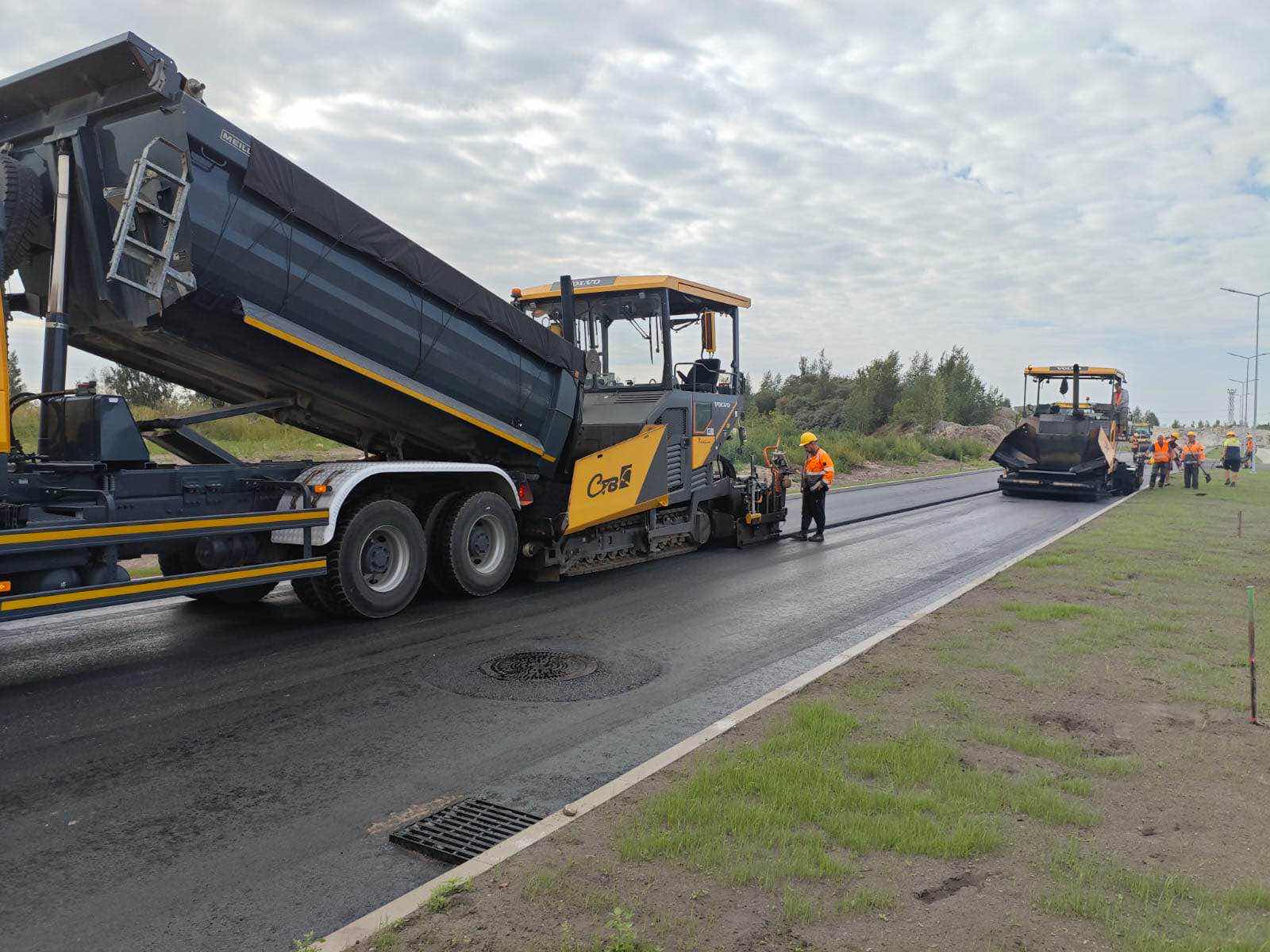 Road and utility integrated works